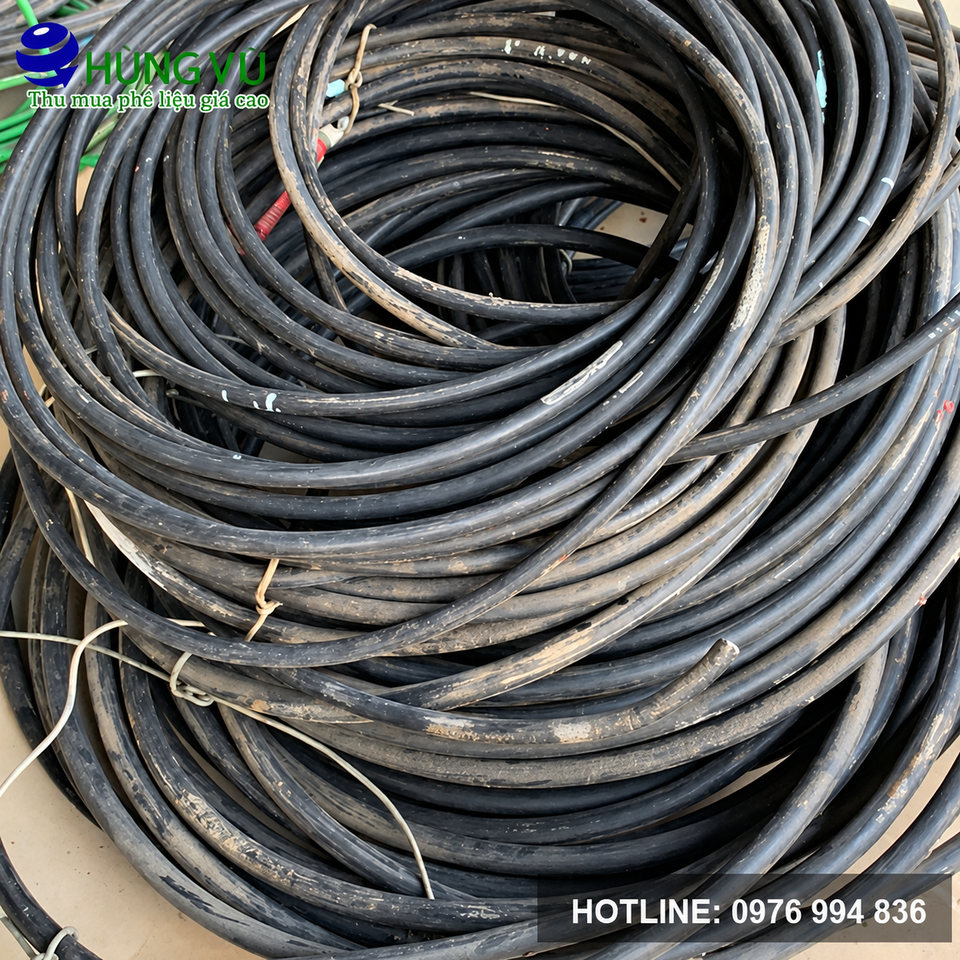 Cuộn dây cáp điện bọc nhựa đen phế liệu